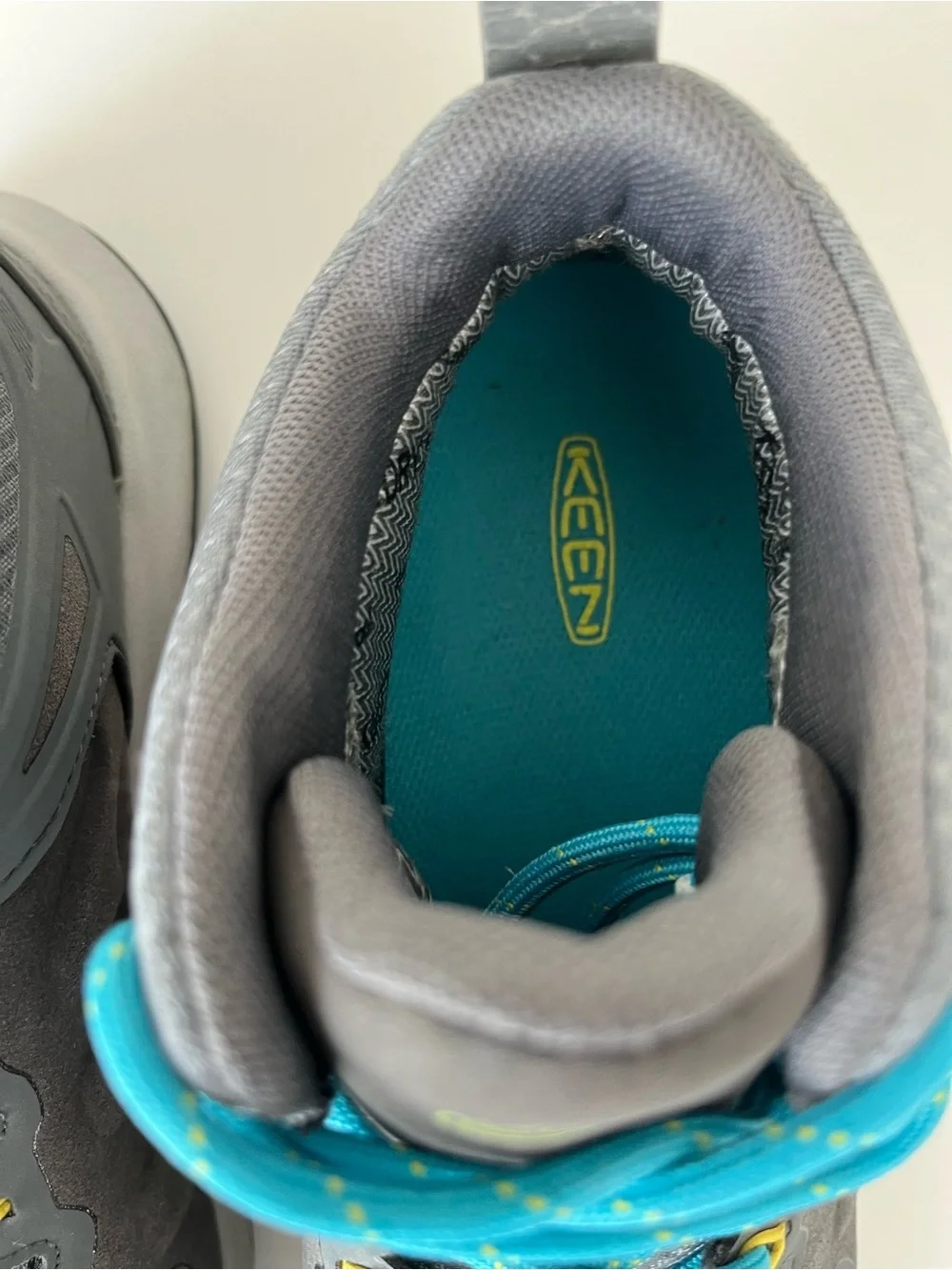 Keen Explore mid waterproof hiking boots lightweight grey 7.5